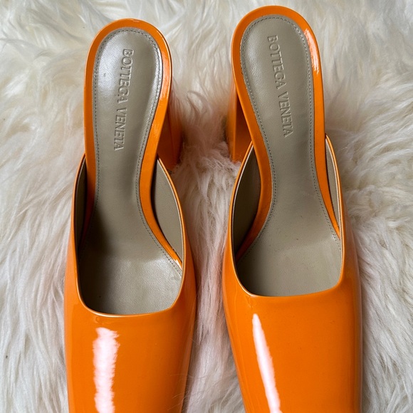 Bottega Veneta Tower Square-Toe Slip-On Pumps - Picture 3 of 13